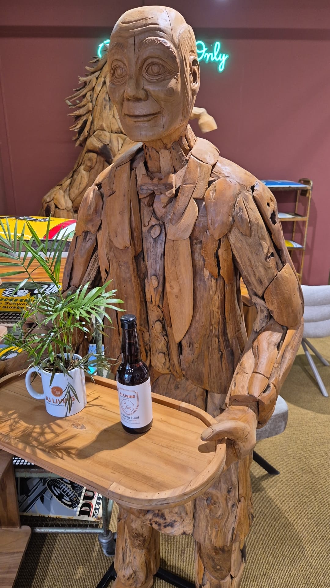 Teakhouten Butler Beeld met Dienblad – 200 x 80 x 80 cm