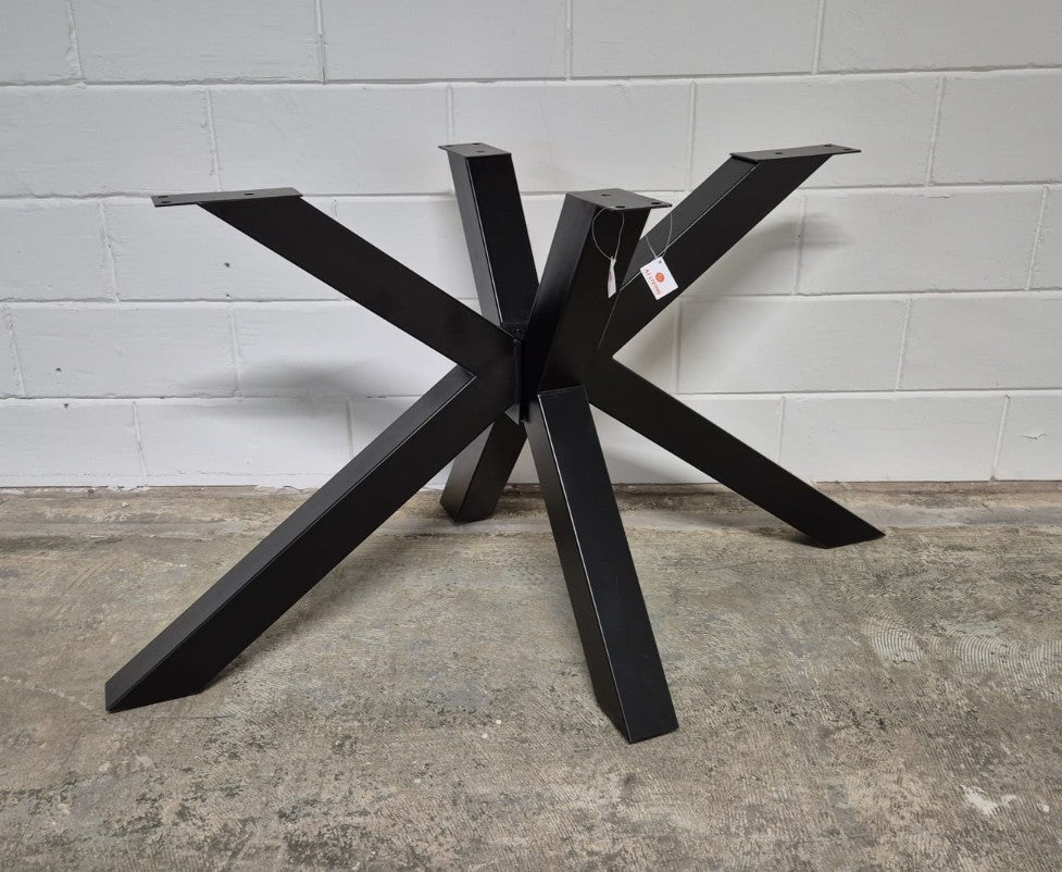 Metalen Spinpoot – Tafelonderstel 140×80×73 cm